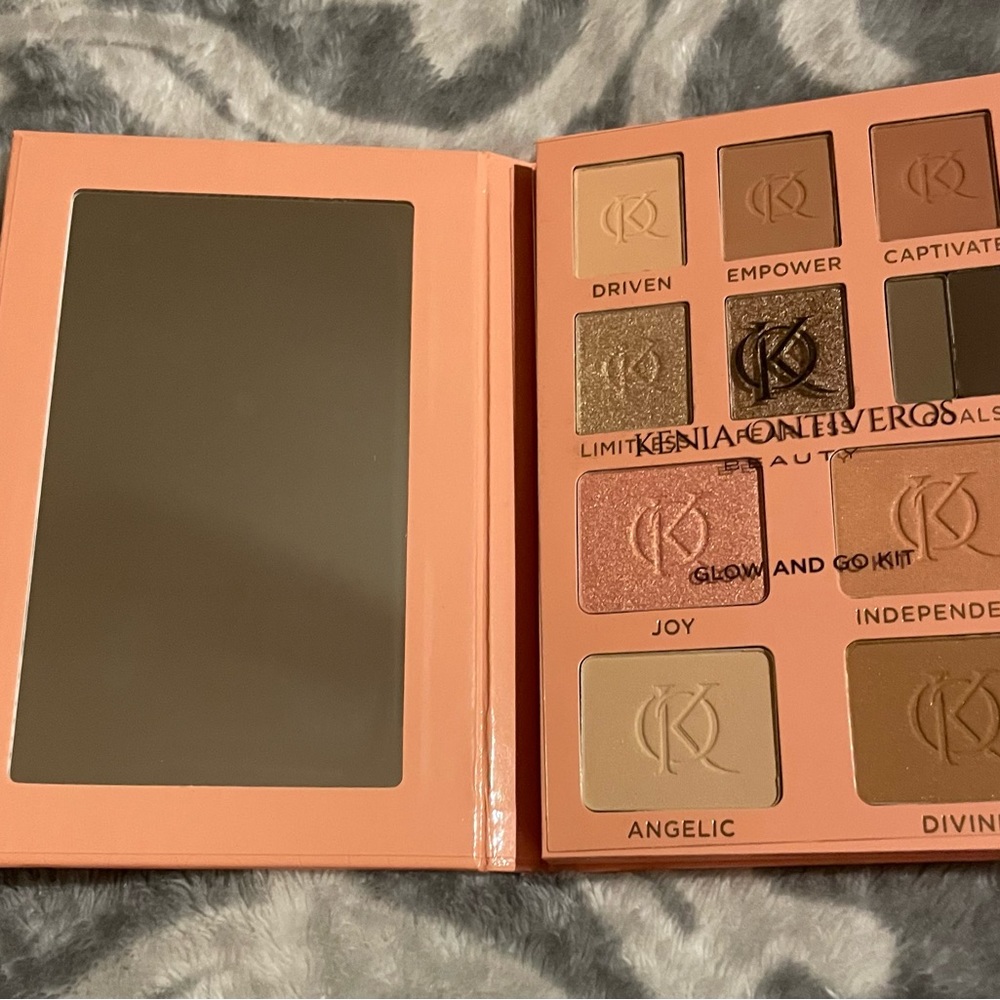 Kenia Ontiveros Glow And Go Kit